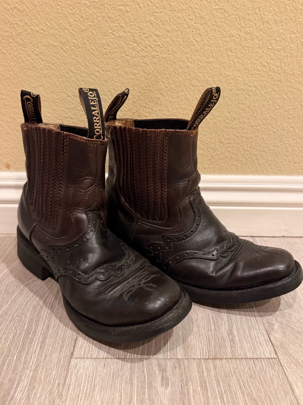 Corralejo Dark Brown Embroidered Leather Western Boot Sz 25.5 Mex (fits US 8)